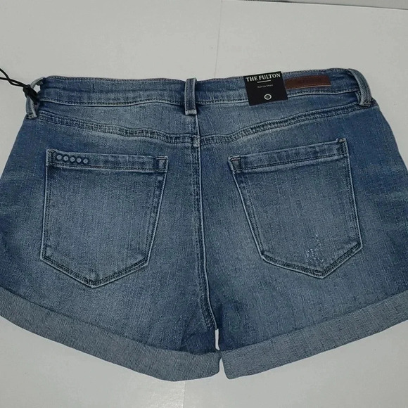 BLANK NYC Non-Distressed Roll Up "The Fulton" Jean Shorts NWT - Picture 5 of 8